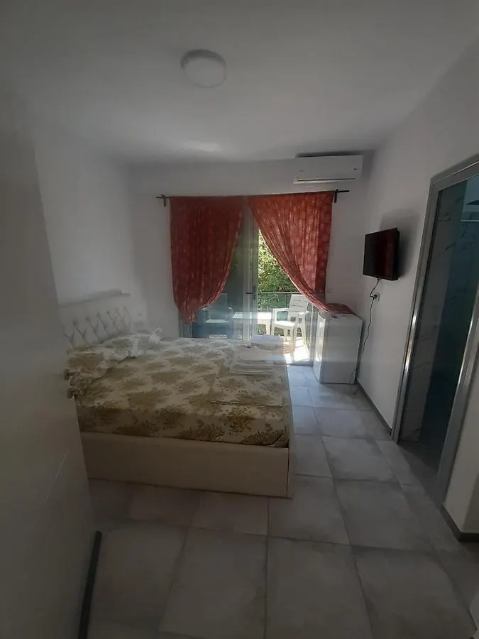 Amantius Apartments Borsh Himare 0*,  Albânia