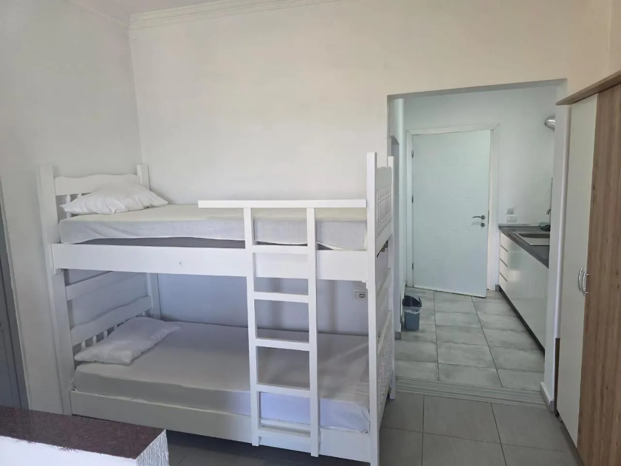 Amantius Apartments Borsh Himare 0*,